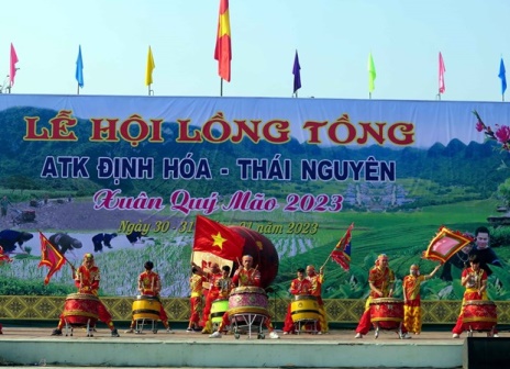 ron-rang-le-hoi-long-tong-o-chien-khu-viet-bac