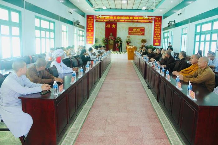 binh-thuan-gap-mat-chuc-sac-cac-ton-giao-tieu-bieu-nam-2022