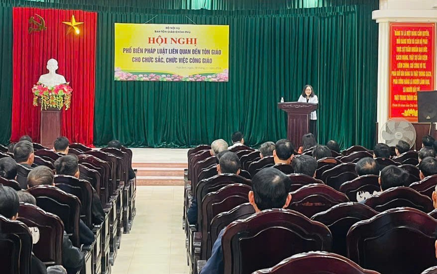 ban-ton-giao-chinh-phu-to-chuc-pho-bien-phap-luat-ve-ton-giao-cho-chuc-sac-chuc-viec-cong-giao-tinh-thai-binh
