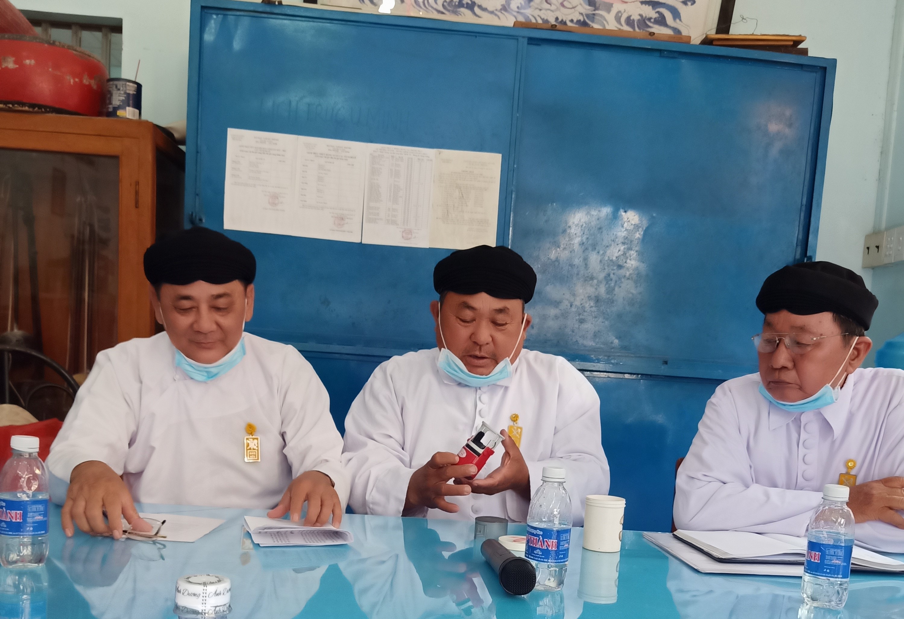 cao-dai-tay-ninh-tinh-tien-giang-tang-qua-nguoi-ngheo-va-ung-ho-mua-vac-xin-phong-chong-dich-covid-19