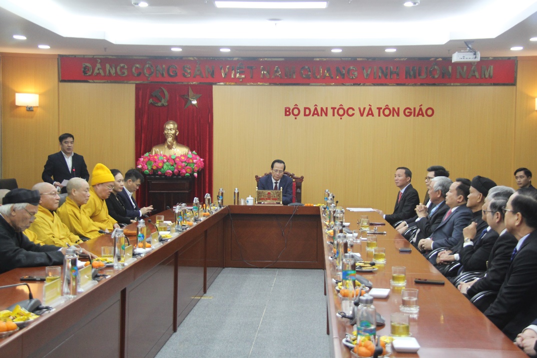 bo-truong-bo-dan-toc-va-ton-giao-dao-ngoc-dung-gap-mat-chuc-sac-cac-ton-giao