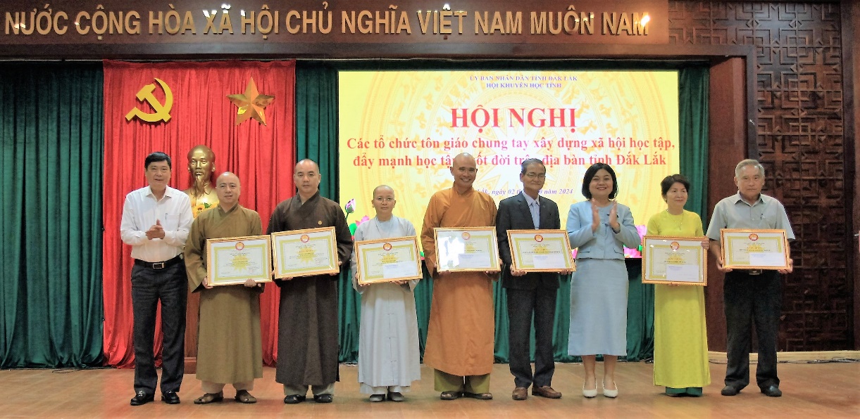 cac-to-chuc-ton-giao-tinh-dak-lak-chung-tay-xay-dung-xa-hoi-hoc-tap-day-manh-hoc-tap-suot-doi
