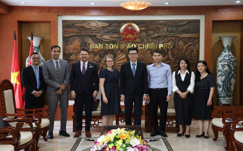 pho-truong-ban-ban-ton-giao-chinh-phu-nguyen-tien-trong-tiep-tham-tan-chinh-tri-dai-su-quan-hoa-ky-tai-viet-nam