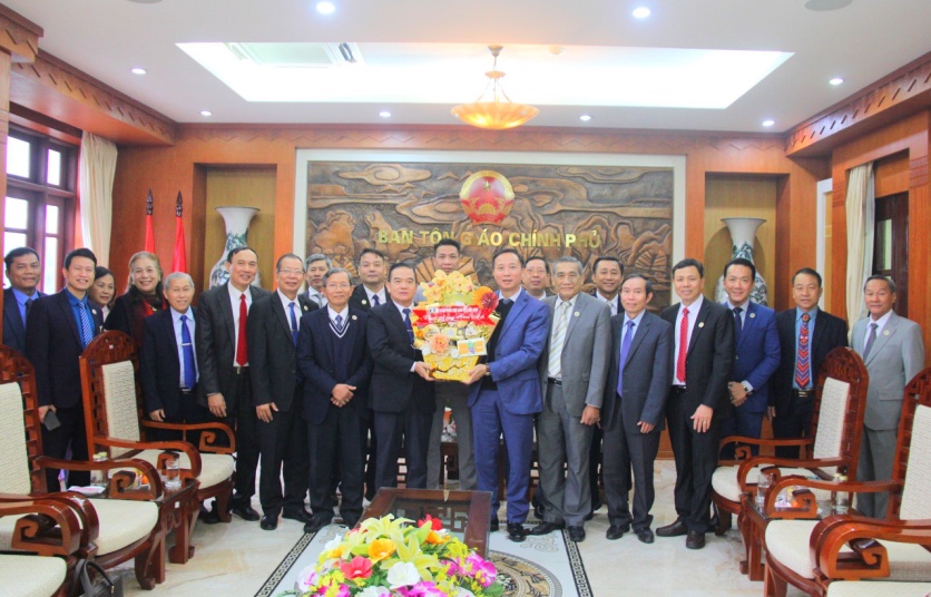 lanh-dao-ban-ton-giao-chinh-phu-tiep-doan-chuc-sac-cong-giao-va-tin-lanh-tham-chuc-tet-ban-ton-giao-chinh-phu