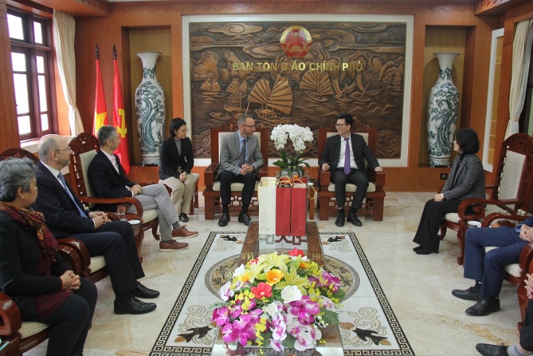 pho-truong-ban-ban-ton-giao-chinh-phu-nguyen-tien-trong-tiep-doan-tin-lanh-quoc-te-ha-noi-va-lien-hiep-be-tren-thuong-cap-viet-nam