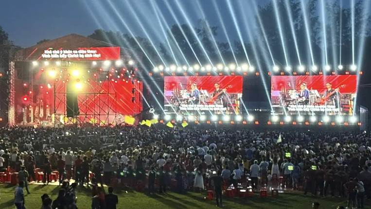lanh-dao-uy-ban-nhan-dan-thanh-pho-can-tho-tiep-muc-su-franklin-graham-chu-tich-hiep-hoi-truyen-giao-billy-graham