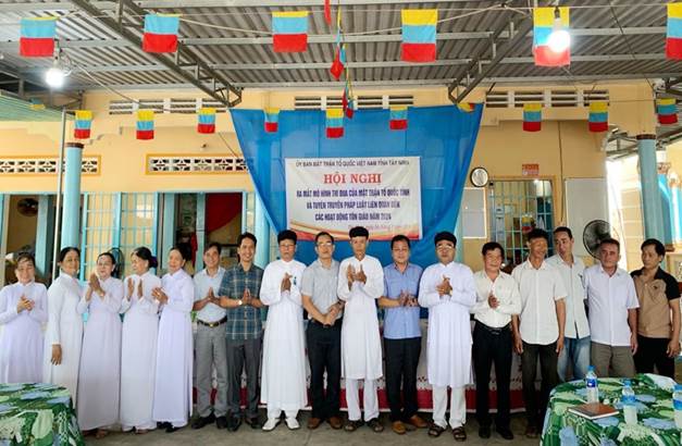 ra-mat-mo-hinh-van-dong-tin-do-ton-giao-chap-hanh-phap-luat-va-tham-gia-cac-hoat-dong-an-sinh-xa-hoi-tai-tinh-tay-ninh