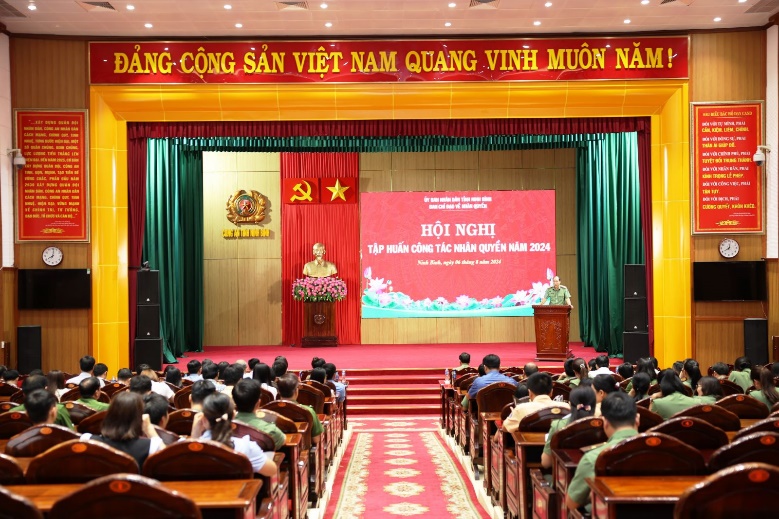 pho-truong-ban-ban-ton-giao-chinh-phu-tran-thi-minh-nga-tham-du-hoi-nghi-tap-huan-cong-tac-nhan-quyen-nam-2024-tai-tinh-ninh-binh