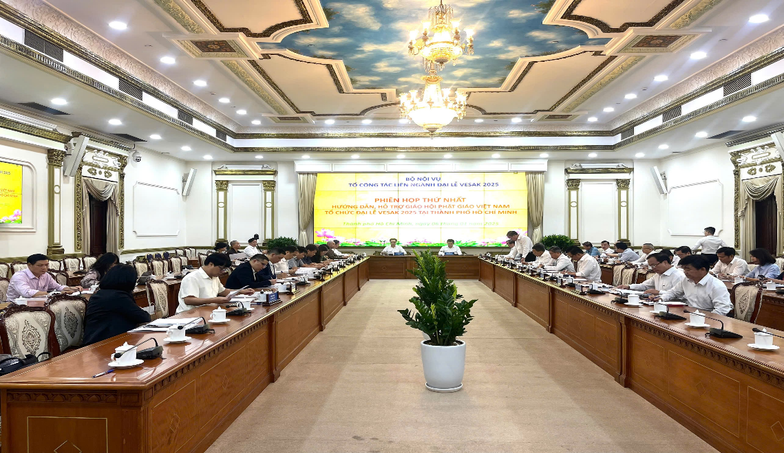 hop-phien-thu-nhat-to-cong-tac-lien-nganh-huong-dan-giup-do-giao-hoi-phat-giao-viet-nam-dang-cai-to-chuc-dai-le-vesak-lien-hop-quoc-2025