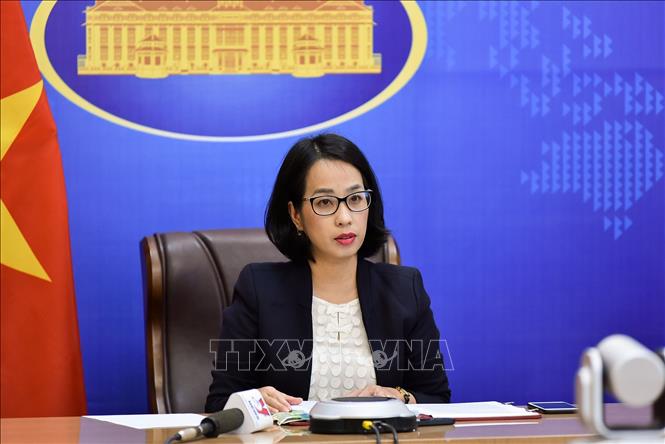 viet-nam-yeu-cau-trung-quoc-cham-dut-quan-su-hoa-o-bien-dong