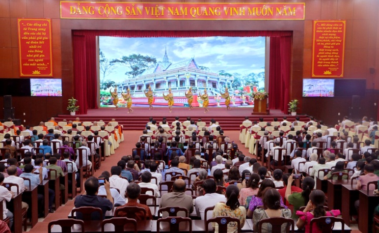 tinh-soc-trang-chuc-mung-dong-bao-khmer-nhan-dip-tet-chol-chnam-thmay