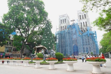 cac-nha-tho-o-ha-noi-thay-ao-san-sang-cho-don-giang-sinh