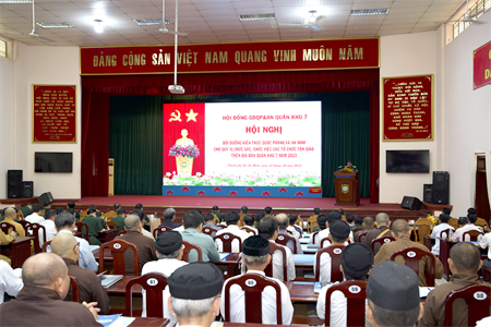 boi-duong-kien-thuc-quoc-phong-an-ninh-cho-120-chuc-sac-chuc-viec-ton-giao-tren-dia-ban-quan-khu-7