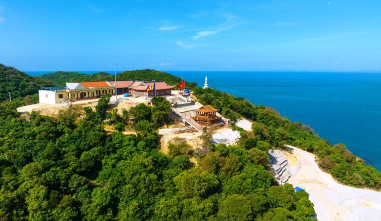 khanh-thanh-giai-doan-1-cong-trinh-chua-truc-lam-tren-dao-tran-tinh-quang-ninh
