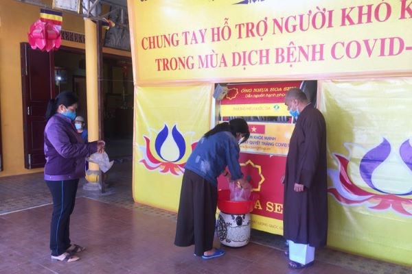 dong-gop-cua-dong-bao-cac-ton-giao-trong-phat-trien-kinh-te-xa-hoi-tinh-lam-dong