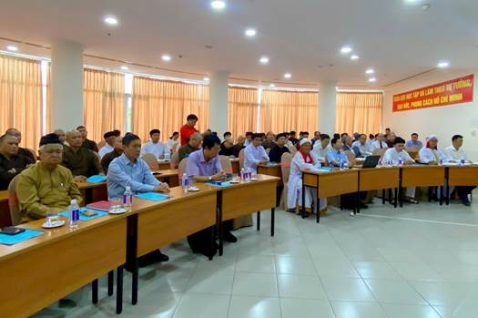 hoi-nghi-pho-bien-phap-luat-kien-thuc-ve-bao-ve-moi-truong-ung-pho-voi-bien-doi-khi-hau-cho-chuc-sac-ton-giao-cac-tinh-mien-dong-nam-bo