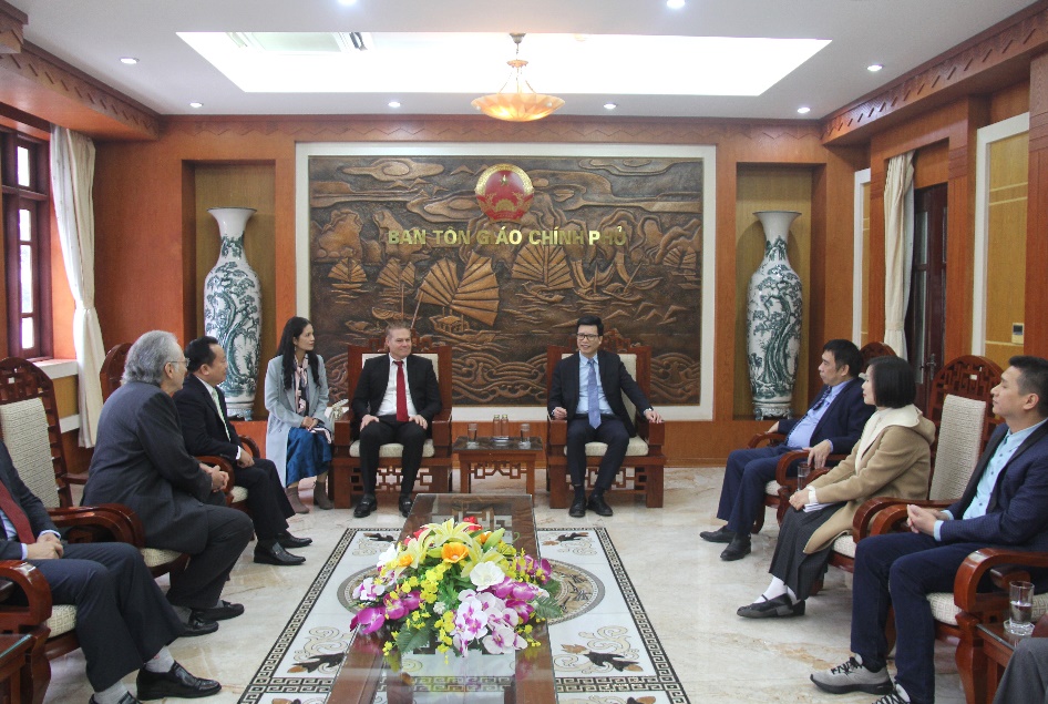 pho-truong-ban-ban-ton-giao-chinh-phu-nguyen-tien-trong-tiep-chu-tich-hiep-hoi-truyen-giao-reid-saunders-hoa-ky