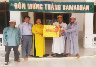 lanh-dao-so-dan-toc-va-ton-giao-tinh-ninh-thuan-tham-chuc-mung-thang-tinh-chay-ramadhan-2025
