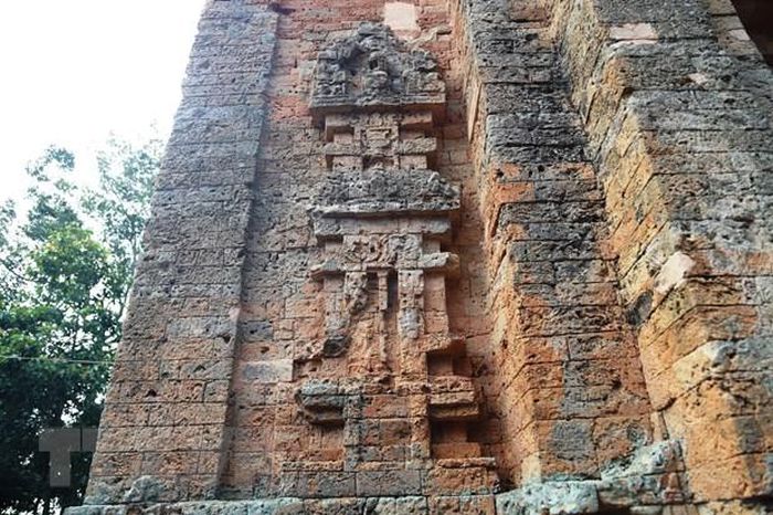 ve-tay-ninh-ghe-tham-thap-co-binh-thanh-hon-1000-nam-tuoi