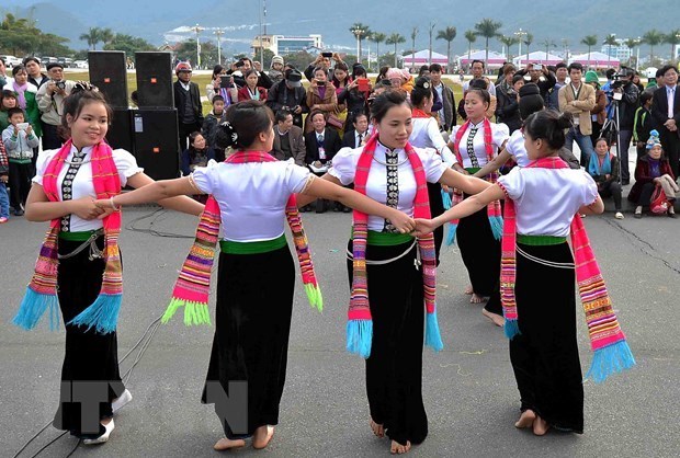 xoe-thai-duoc-de-trinh-xin-cong-nhan-la-di-san-van-hoa-phi-vat-the
