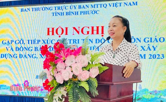 binh-phuoc-chuc-sac-chuc-viec-gia-lang-gop-y-xay-dung-dang-chinh-quyen