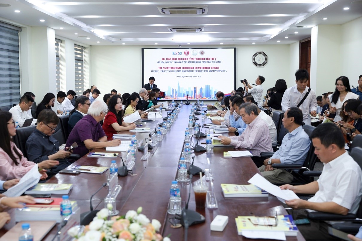 hoi-thao-khoa-hoc-van-hoa-dan-toc-ton-giao-o-viet-nam-trong-boi-canh-phat-trien-moi
