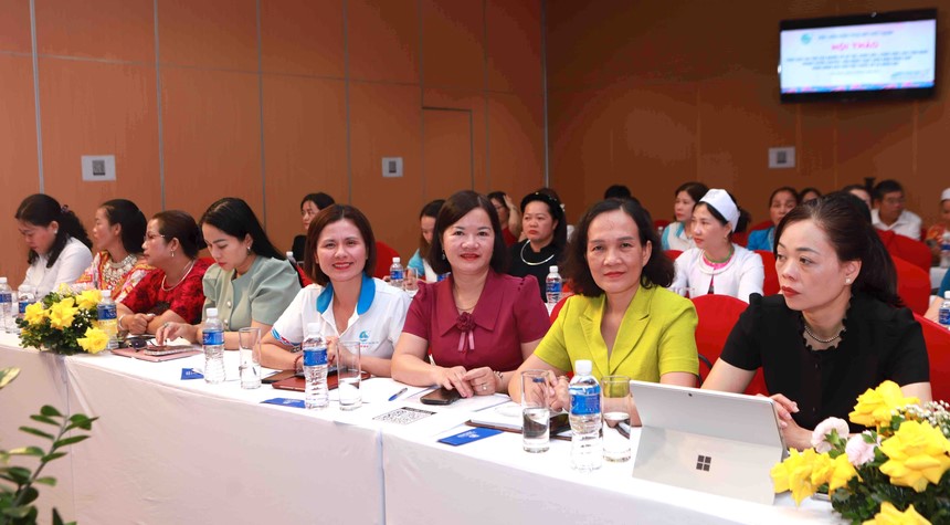 hoi-thao-phat-huy-vai-tro-cua-nguoi-co-uy-tin-chuc-sac-chuc-viec-cac-ton-giao-trong-vung-dong-bao-dan-toc-thieu-so-va-mien-nui