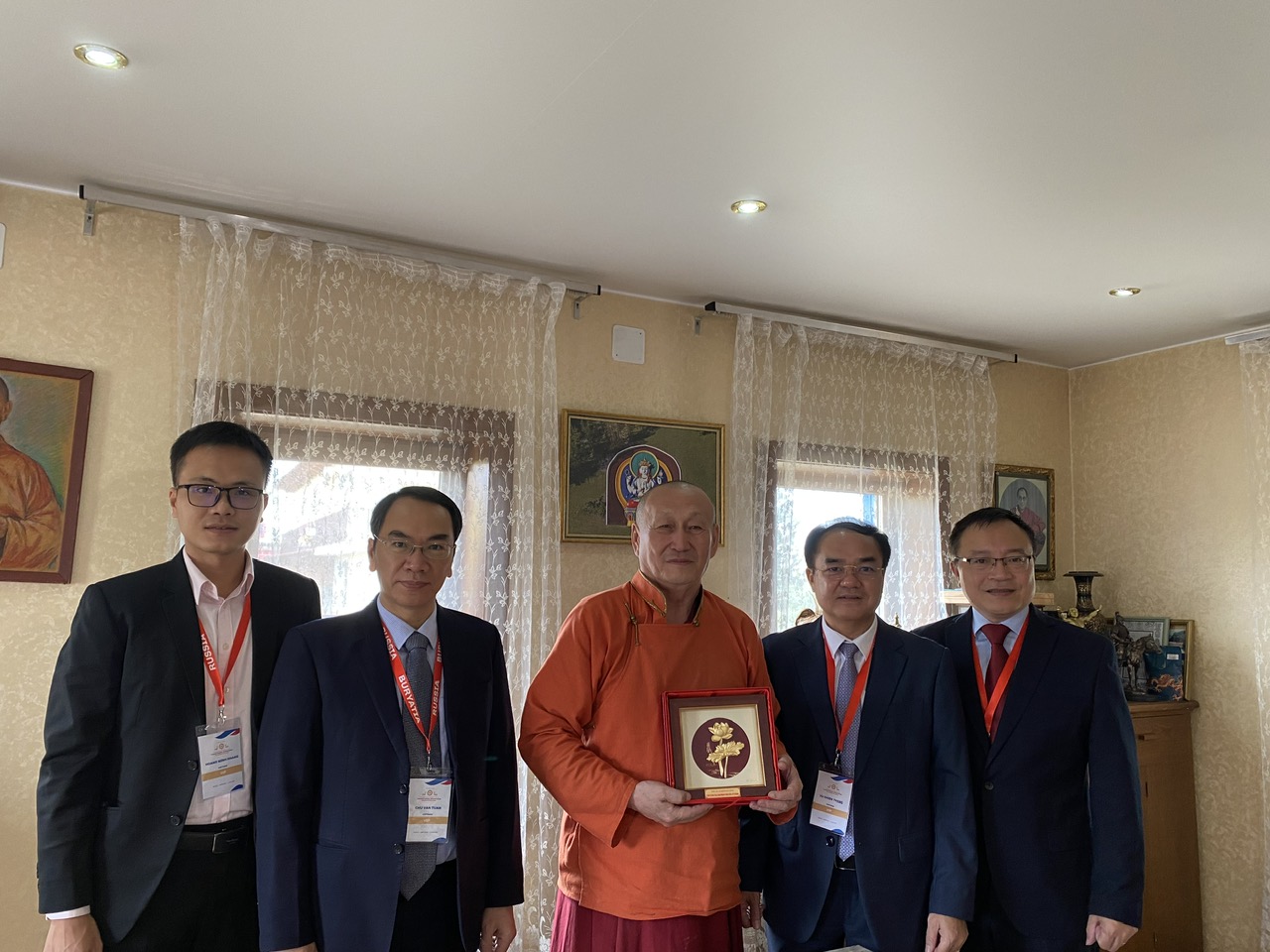 thu-truong-bo-noi-vu-vu-chien-thang-chao-tham-va-lam-viec-voi-duc-lat-ma-damba-ayusheev-chu-tich-tang-doan-phat-giao-truyen-thong-nga