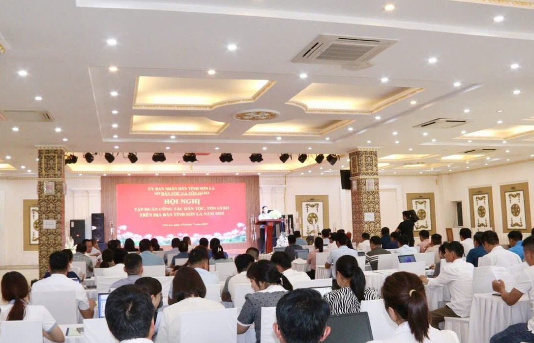 tap-huan-cong-tac-dan-toc-ton-giao-tren-dia-ban-tinh-son-la-nam-2025