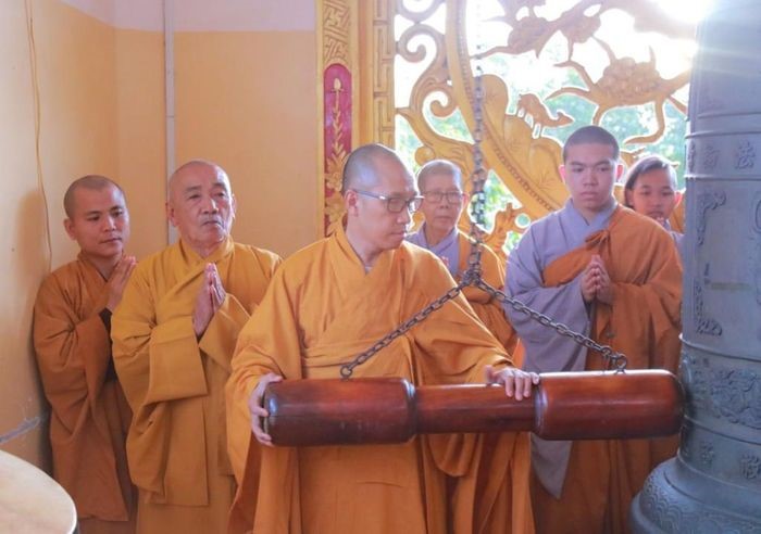 vi-thuong-toa-xay-co-so-hoa-tang-o-dat-sen-hong-dong-thap