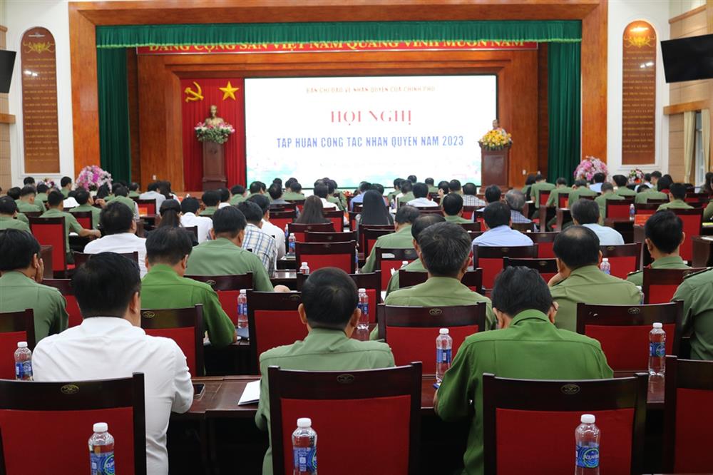 hoi-nghi-tap-huan-cong-tac-nhan-quyen-toan-quoc-nam-2023