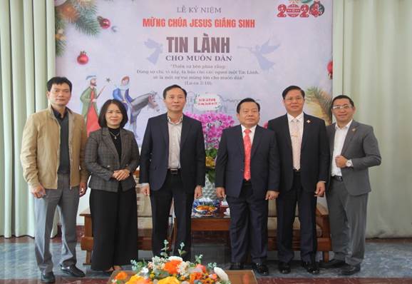 truong-ban-ton-giao-chinh-phu-vu-hoai-bac-chuc-mung-hoi-thanh-tin-lanh-viet-nam-mien-bac-nhan-le-giang-sinh-2024