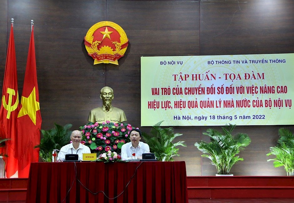 bo-noi-vu-to-chuc-tap-huan-toa-dam-vai-tro-cua-chuyen-doi-so-doi-voi-viec-nang-cao-hieu-luc-hieu-qua-quan-ly-nha-nuoc