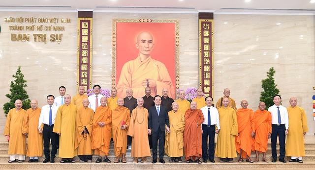 pho-thu-tuong-chinh-phu-tran-luu-quang-chuc-mung-le-vu-lan-phat-lich-2567---duong-lich-2023