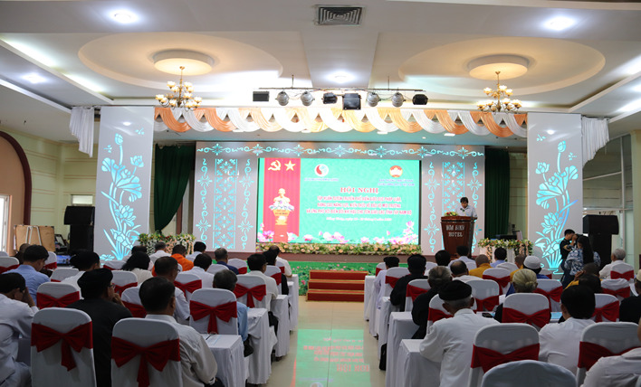 ton-giao-cac-tinh-tay-nam-bo-tham-du-hoi-nghi-tap-huan-tuyen-truyen-pho-bien-giao-duc-phap-luat-nang-cao-nang-luc-kien-thuc-ve-bao-ve-moi-truong