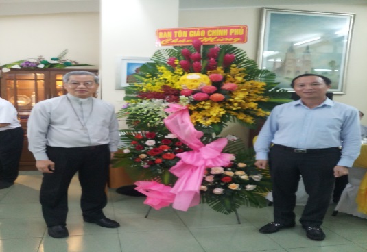 truong-ban-ton-giao-chinh-phu-chuc-mung-hoi-nghi-thuong-nien-ky-ii-nam-2023-cua-hoi-dong-giam-muc-viet-nam