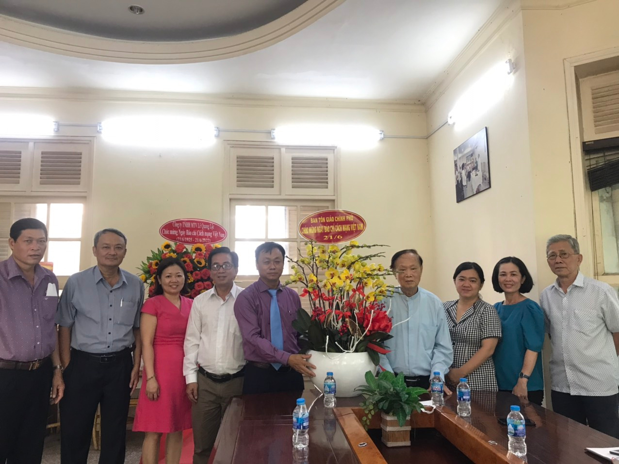 dai-dien-ban-ton-giao-chinh-phu-tham-chuc-mung-toa-soan-bao-cong-giao-va-dan-toc-nhan-ky-niem-97-nam-ngay-bao-chi-cach-mang-viet-nam
