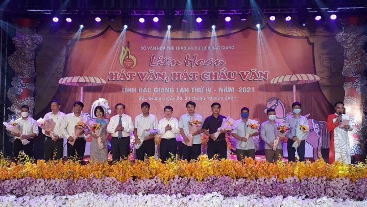 lien-hoan-hat-van-hat-chau-van-lan-thu-iv-tinh-bac-giang