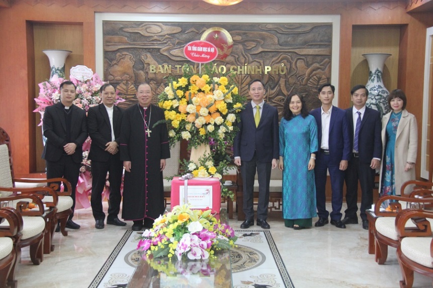 truong-ban-ton-giao-chinh-phu-vu-hoai-bac-tiep-doan-tong-giao-phan-ha-noi-giao-phan-hung-hoa