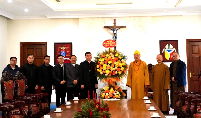 giao-hoi-phat-giao-viet-nam-chuc-mung-chuc-sac-chuc-viec-tu-sy-dong-bao-cong-giao-nhan-le-giang-sinh-nam-2024