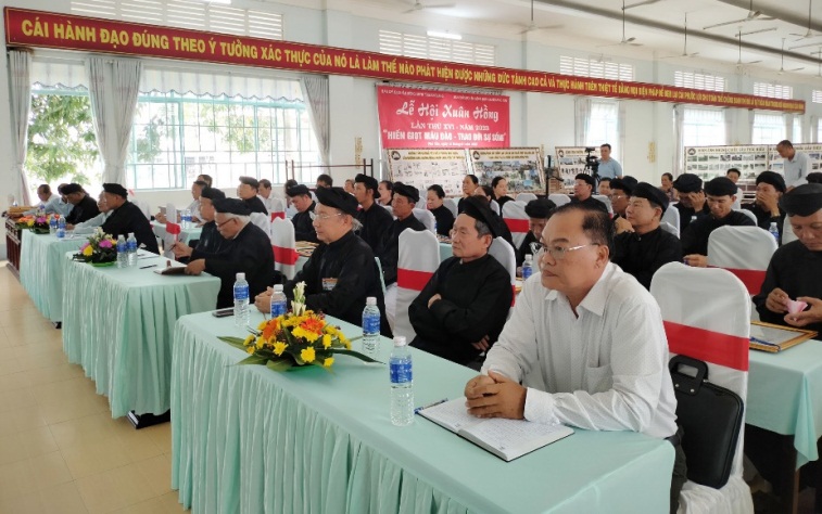 le-trao-quyet-dinh-bo-nhiem-giao-ly-vien-giao-hoi-phat-giao-hoa-hao-khoa-iii