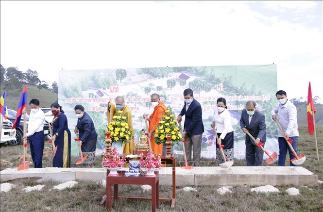 xay-khu-dien-tho-cac-anh-hung-liet-sy-viet-nam-va-lao-tai-xiengkhuang