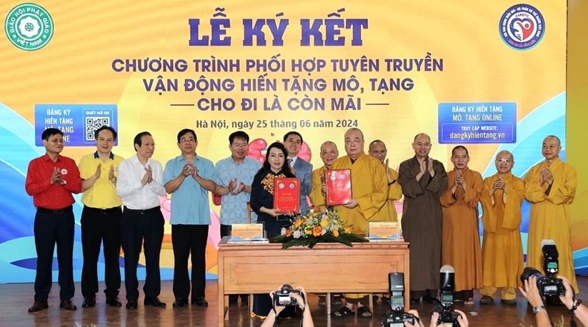 giao-hoi-phat-giao-viet-nam-tham-gia-ky-ket-chuong-trinh-phoi-hop-van-dong-hien-tang-mo-tang-cho-y-hoc
