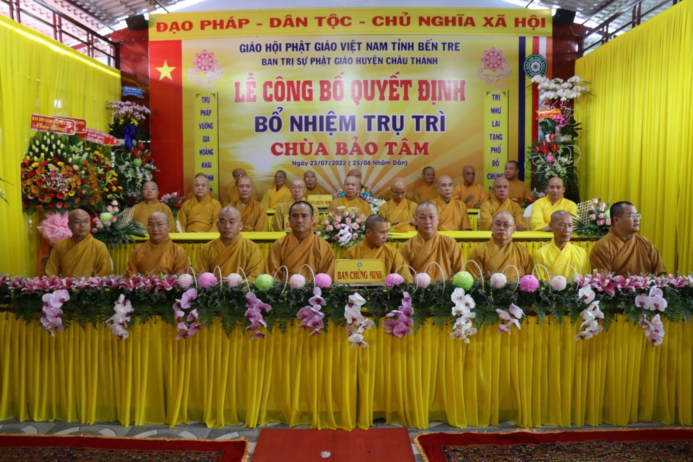 le-cong-bo-quyet-dinh-bo-nhiem-tru-tri-chua-bao-tam-tinh-ben-tre
