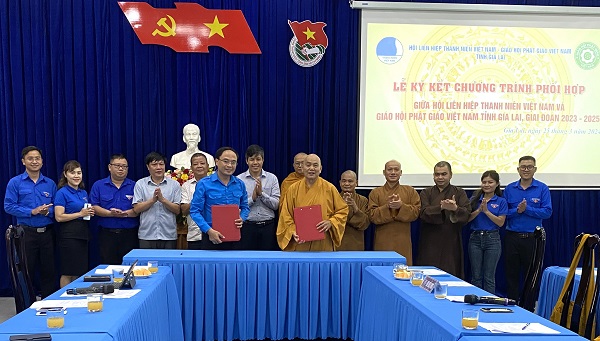 giao-hoi-phat-giao-viet-nam-tinh-gia-lai-binh-phuoc-kon-tum-ky-ket-chuong-trinh-phoi-hop-voi-hoi-lien-hiep-thanh-nien-viet-nam-tinh