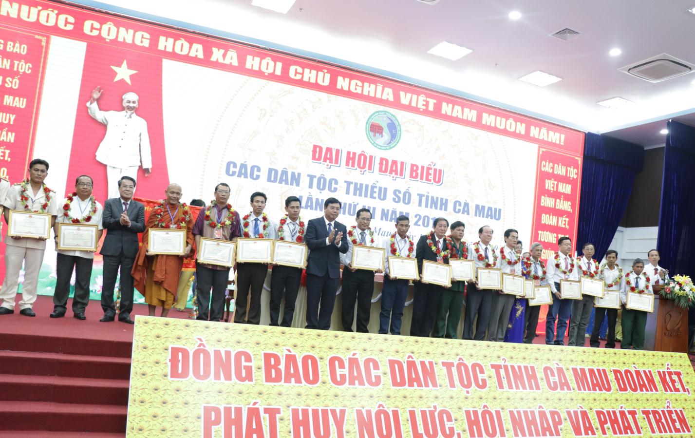ca-mau-phat-huy-vai-tro-cua-chuc-sac-su-sai-nguoi-co-uy-tin-trong-dong-bao-dan-toc-khmer-gop-phan-dau-tranh-phan-bac-cac-luan-dieu-sai-trai-thu-dich-ve-van-de-dan-toc-ton-giao