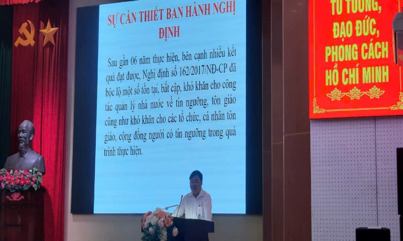 hoi-nghi-tuyen-truyen-pho-bien-phap-luat-ve-tin-nguong-ton-giao-cho-chuc-sac-chuc-viec-nha-tu-hanh-cac-ton-giao-ban-quan-ly-nguoi-dai-dien-co-so-tin-nguong-tai-tinh-ben-tre
