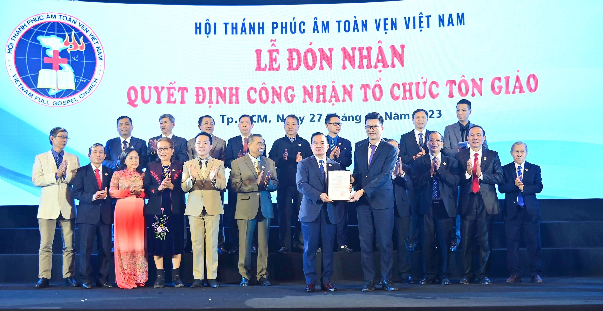 pho-truong-ban-ban-ton-giao-chinh-phu-nguyen-tien-trong-trao-quyet-dinh-cong-nhan-to-chuc-ton-giao-cho-hoi-thanh-phuc-am-toan-ven-viet-nam