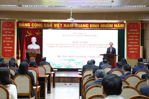 hoi-nghi-tuyen-duong-va-trao-quyet-dinh-nghi-huu-theo-nghi-dinh-1782024nd-cp-cua-chinh-phu