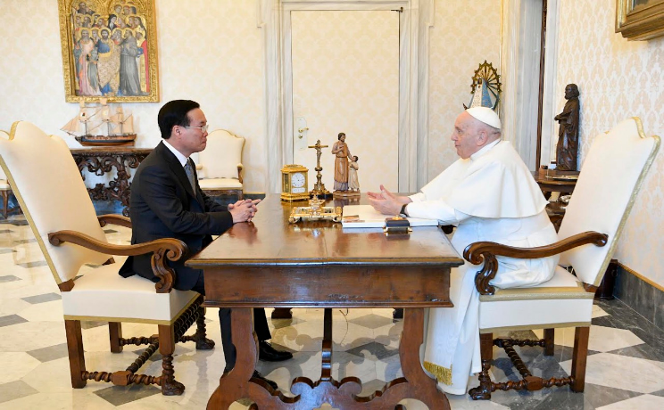chu-tich-nuoc-vo-van-thuong-gap-hong-y-pietro-parolin-thu-tuong-toa-thanh-va-ti-cang